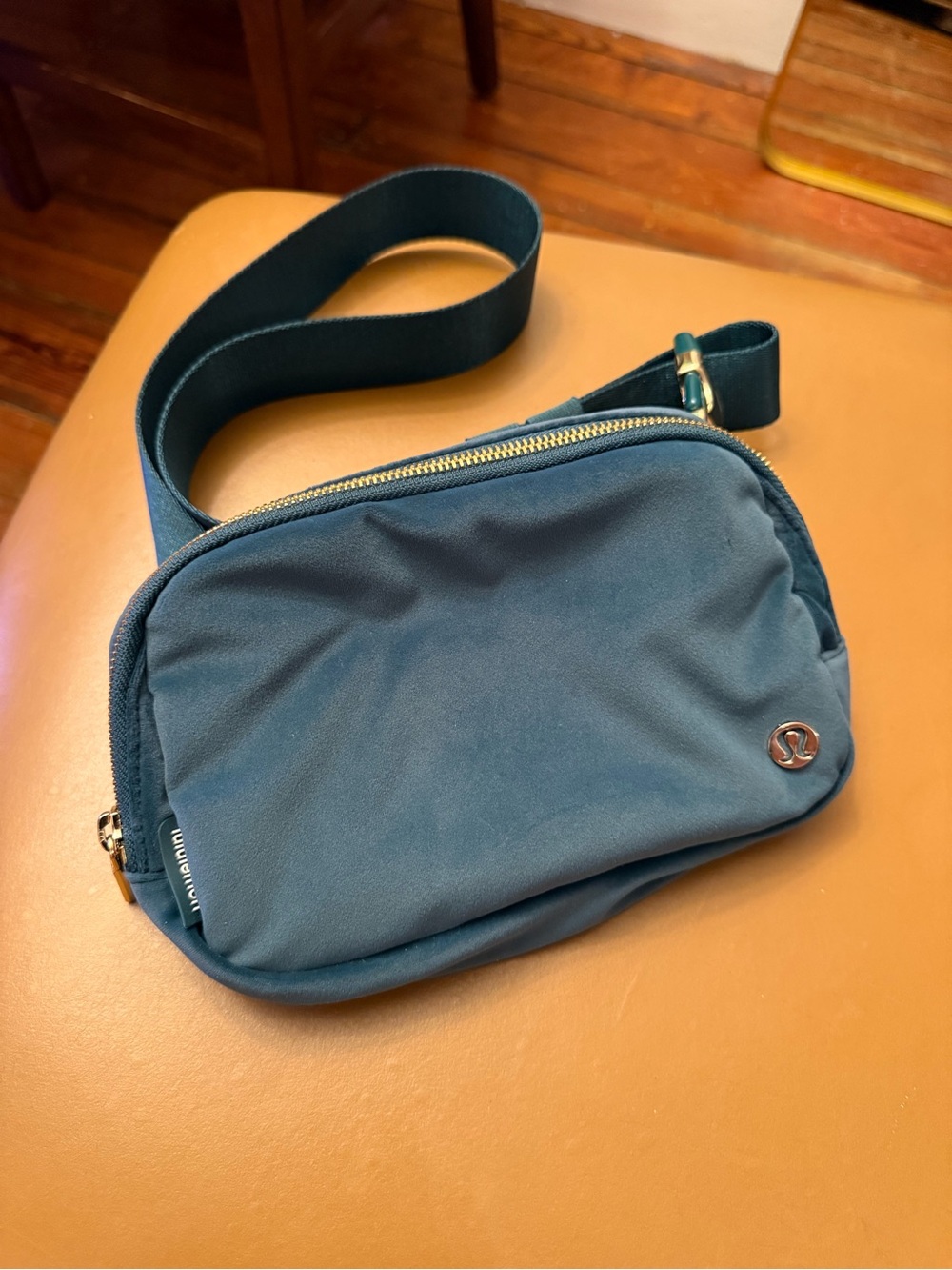 Lululemon Everywhere Belt Bag 1L - Picture 2 of 4